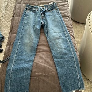 Levi wedgie straight jeans